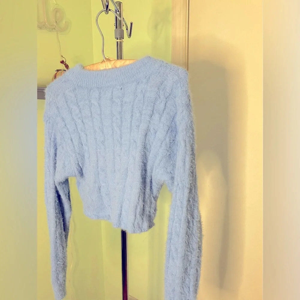 Crop front zipper sweater - Picture 4 of 6